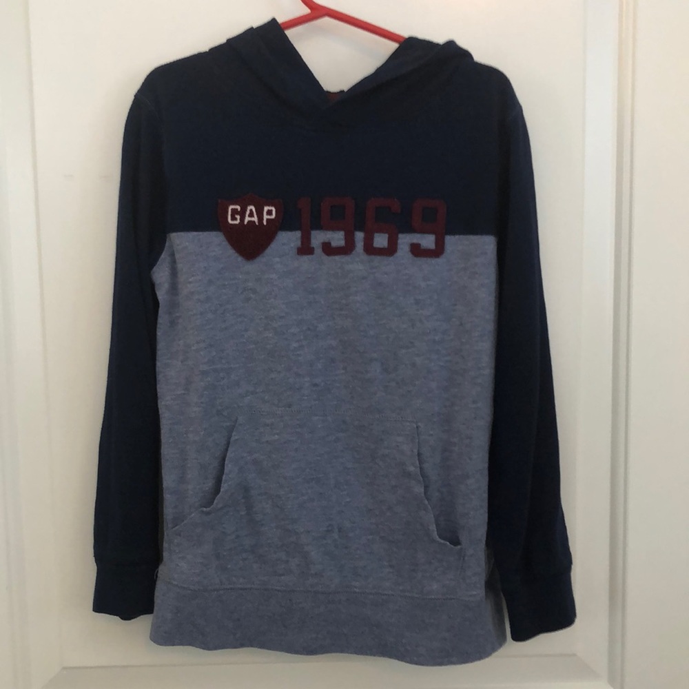 Gapkids lightweight hoodie size s 6-7